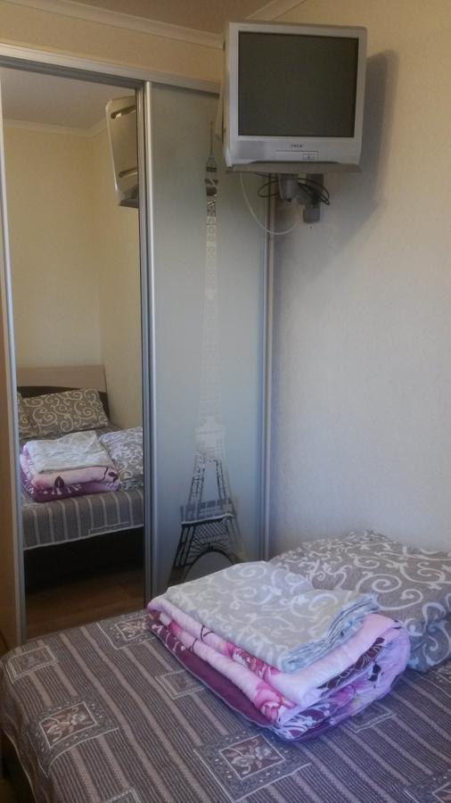Apartments Darvina 20, Апартаменты На Улдарвина Дом 20 Kharkiv Bagian luar foto